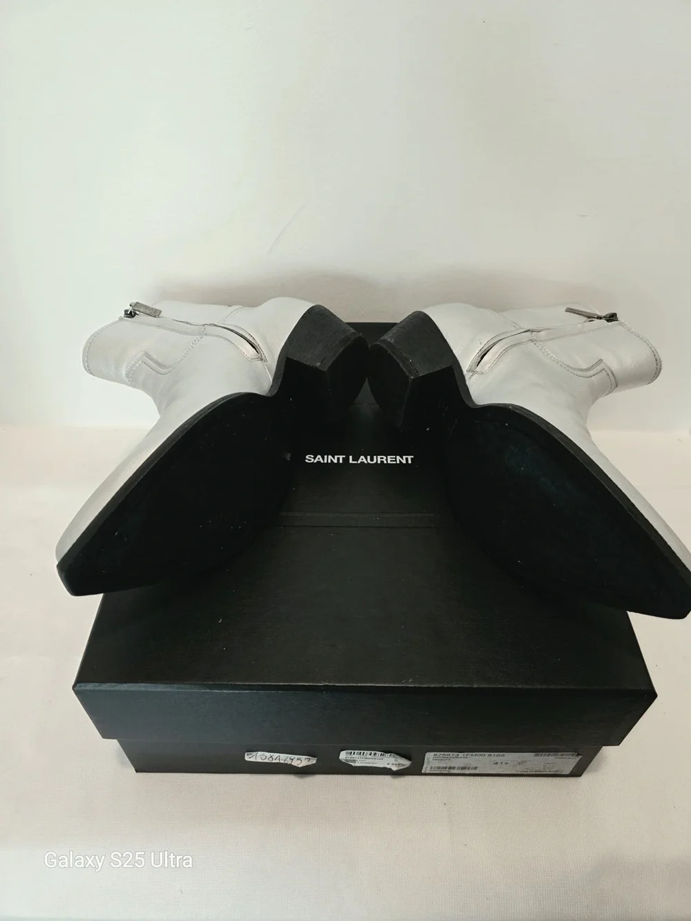 Saint Laurent classic saint